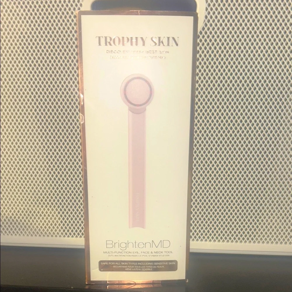 Trophy Skin Brighten MD
